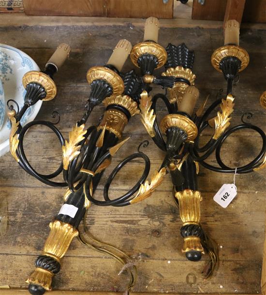 Pair of 3-branch wall lights(-)